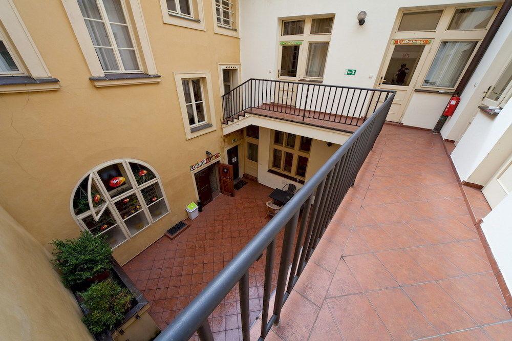 Hostel Mango Prague Exterior photo